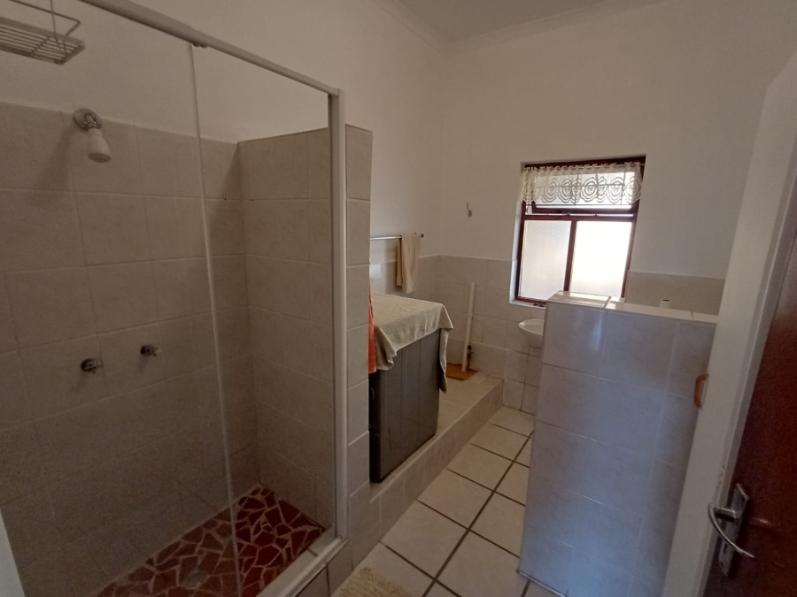To Let 3 Bedroom Property for Rent in Albertinia Western Cape